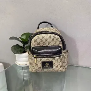 3902 - BLACK BACKPACK