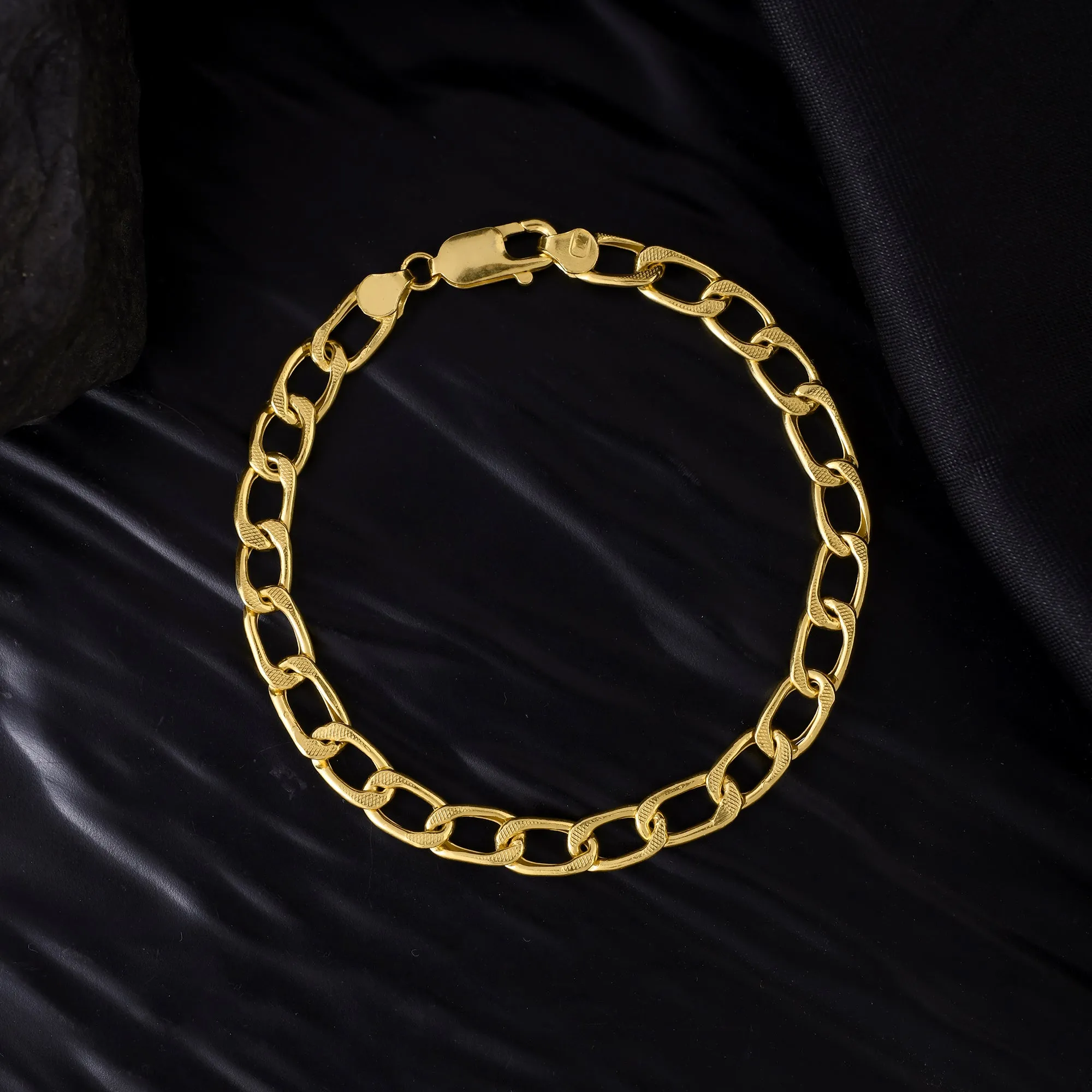 Bold Statement Cuban Bracelet - Gold