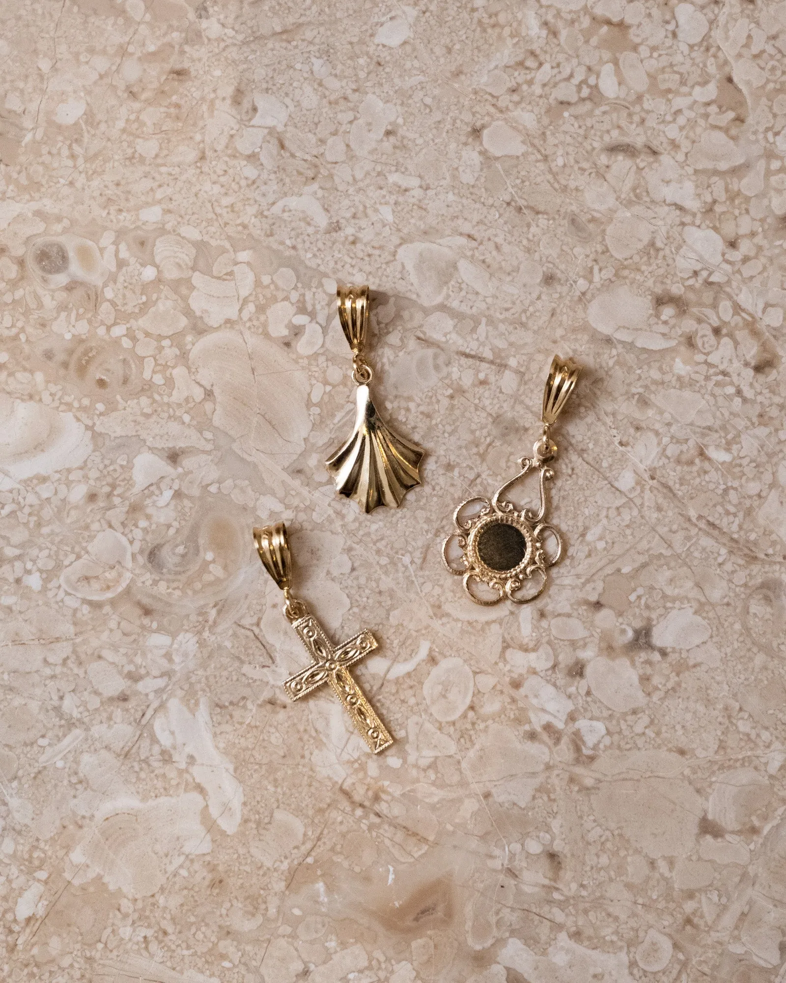 Necklace Charm Leaf Goldfilled