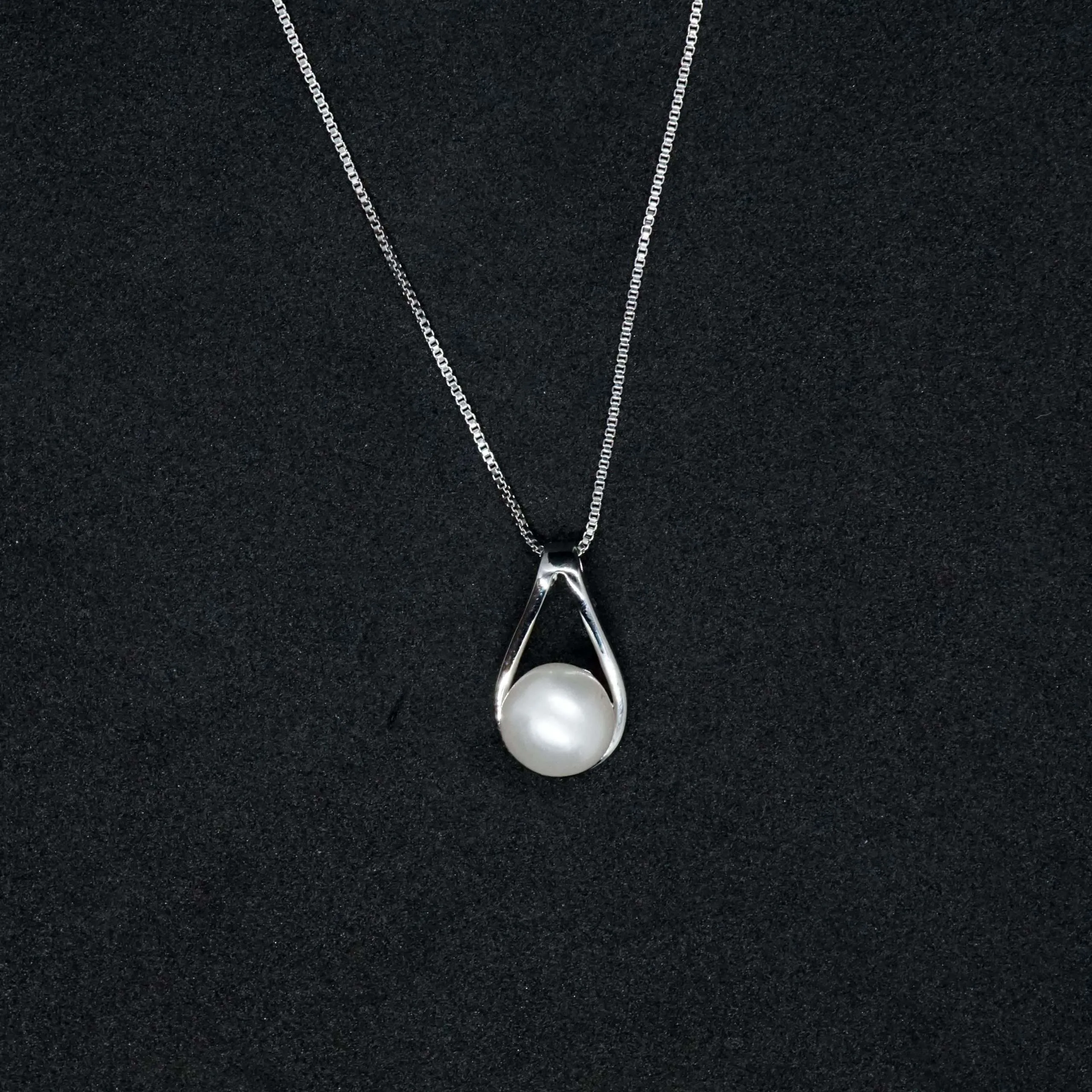 Zara X - White Pearl Silver Pendant