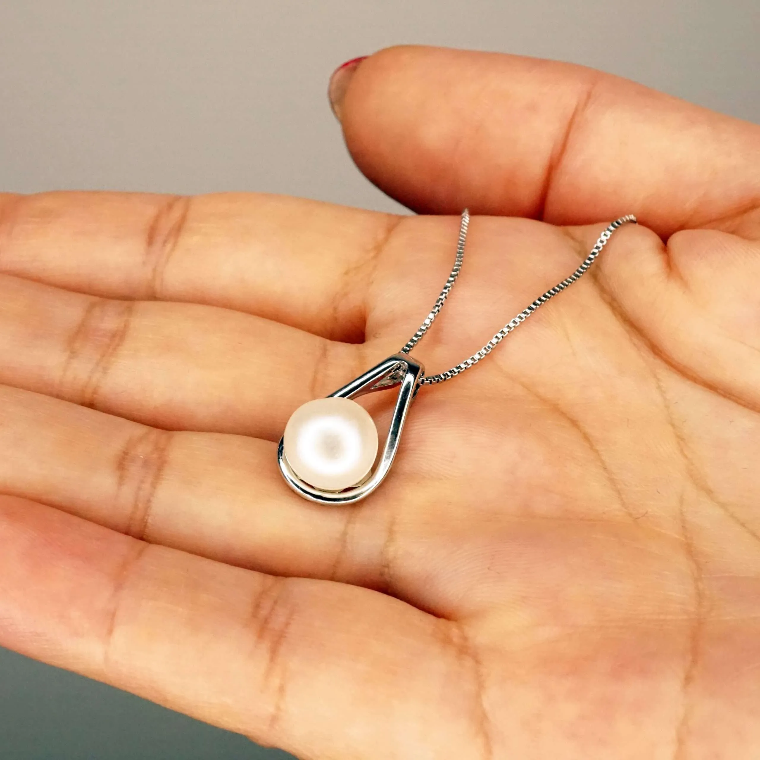 Zara X - White Pearl Silver Pendant