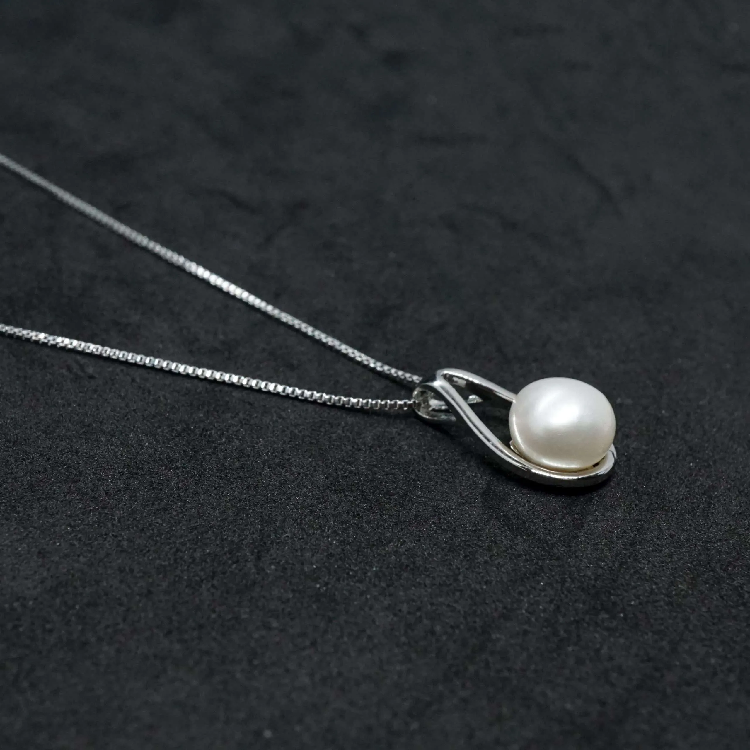 Zara X - White Pearl Silver Pendant