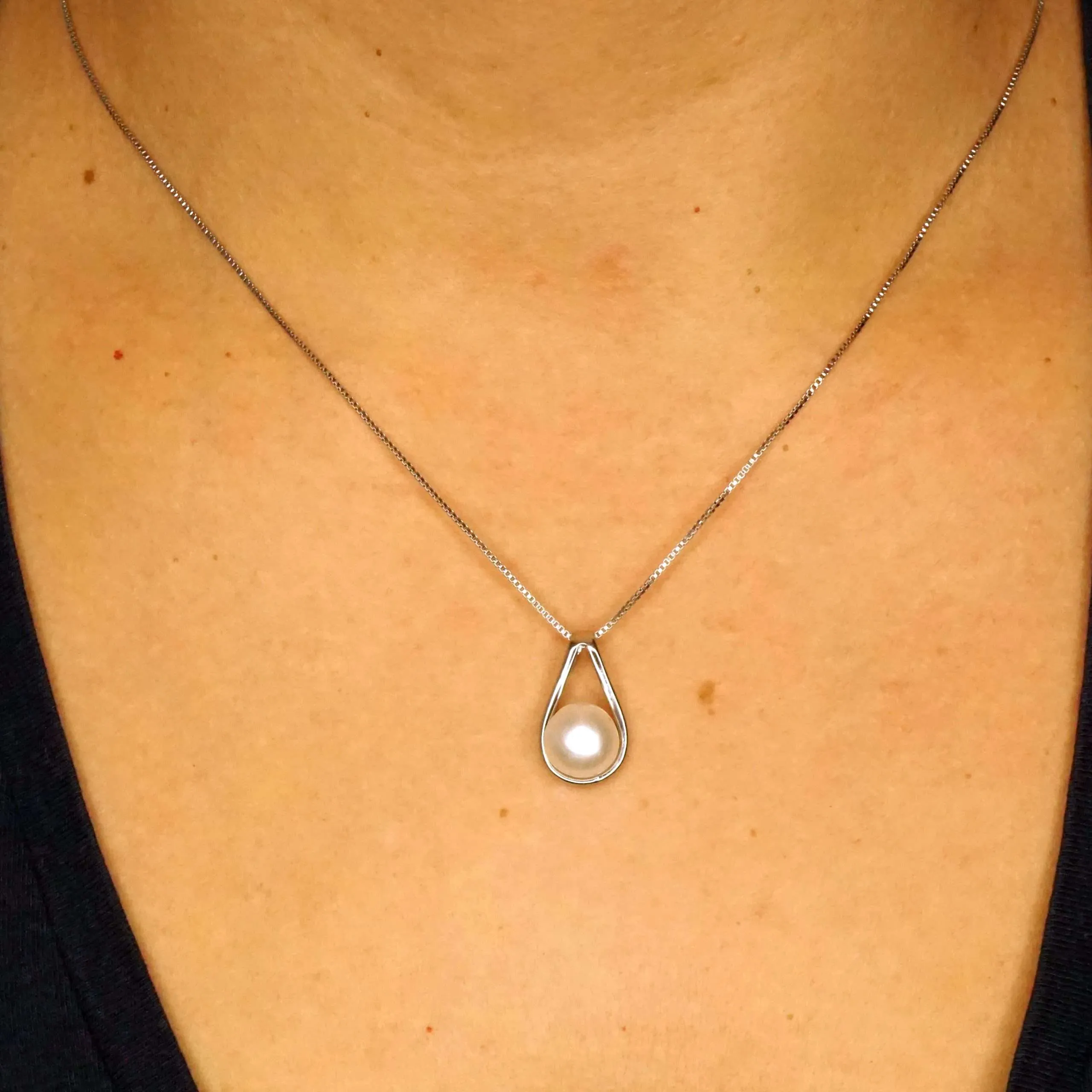 Zara X - White Pearl Silver Pendant